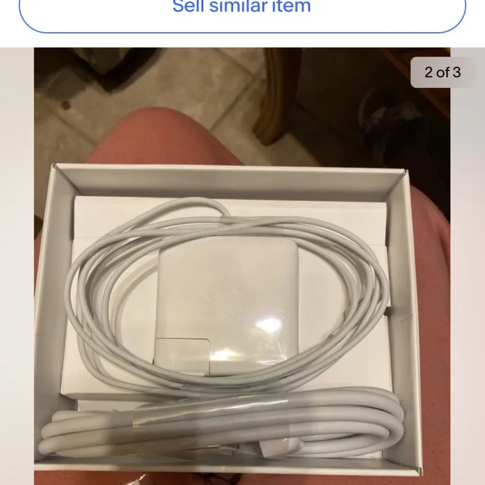 Apple 60w MagSafe power adapter for MacBook